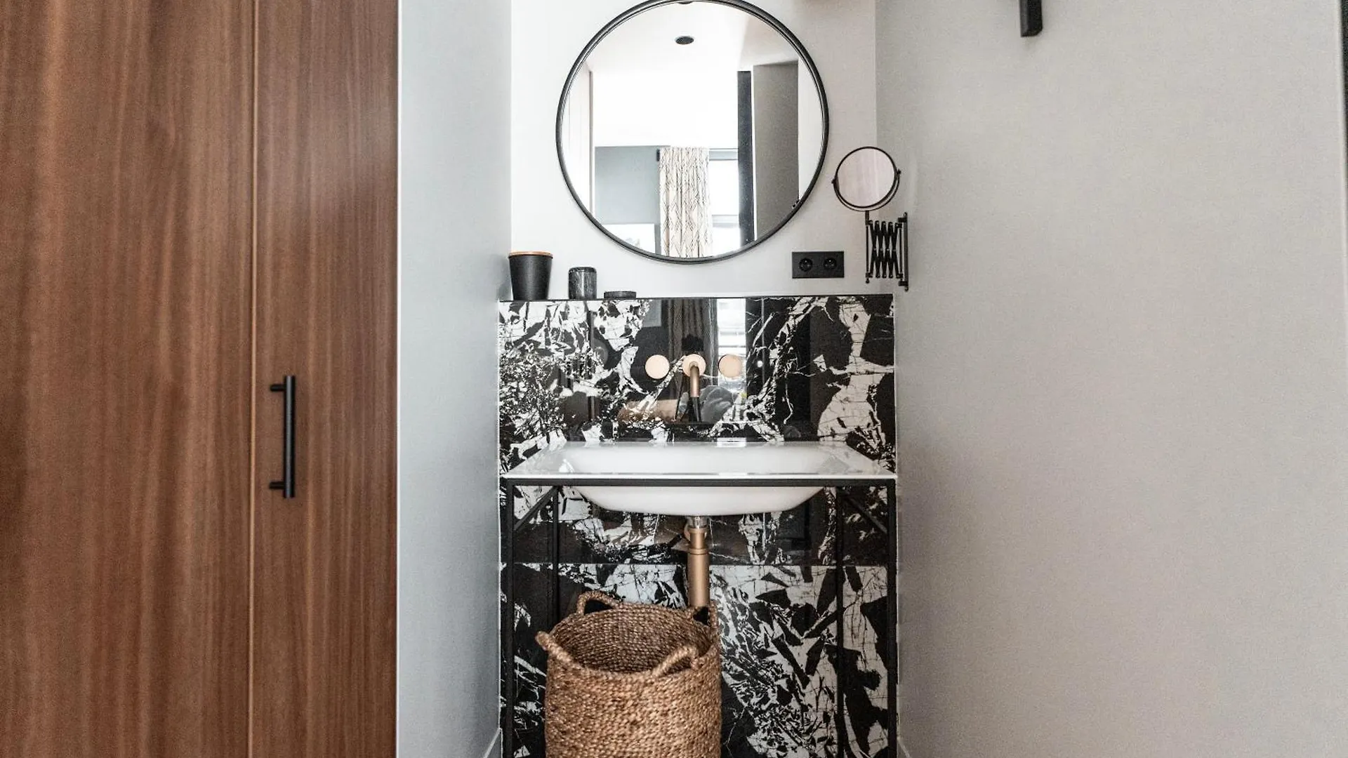 Stylish Flat Close To Louvre & Palais-royal Lejlighed